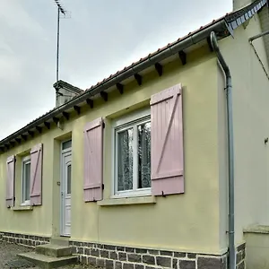 La Maison Aux Volets Roses Hébergement de vacances